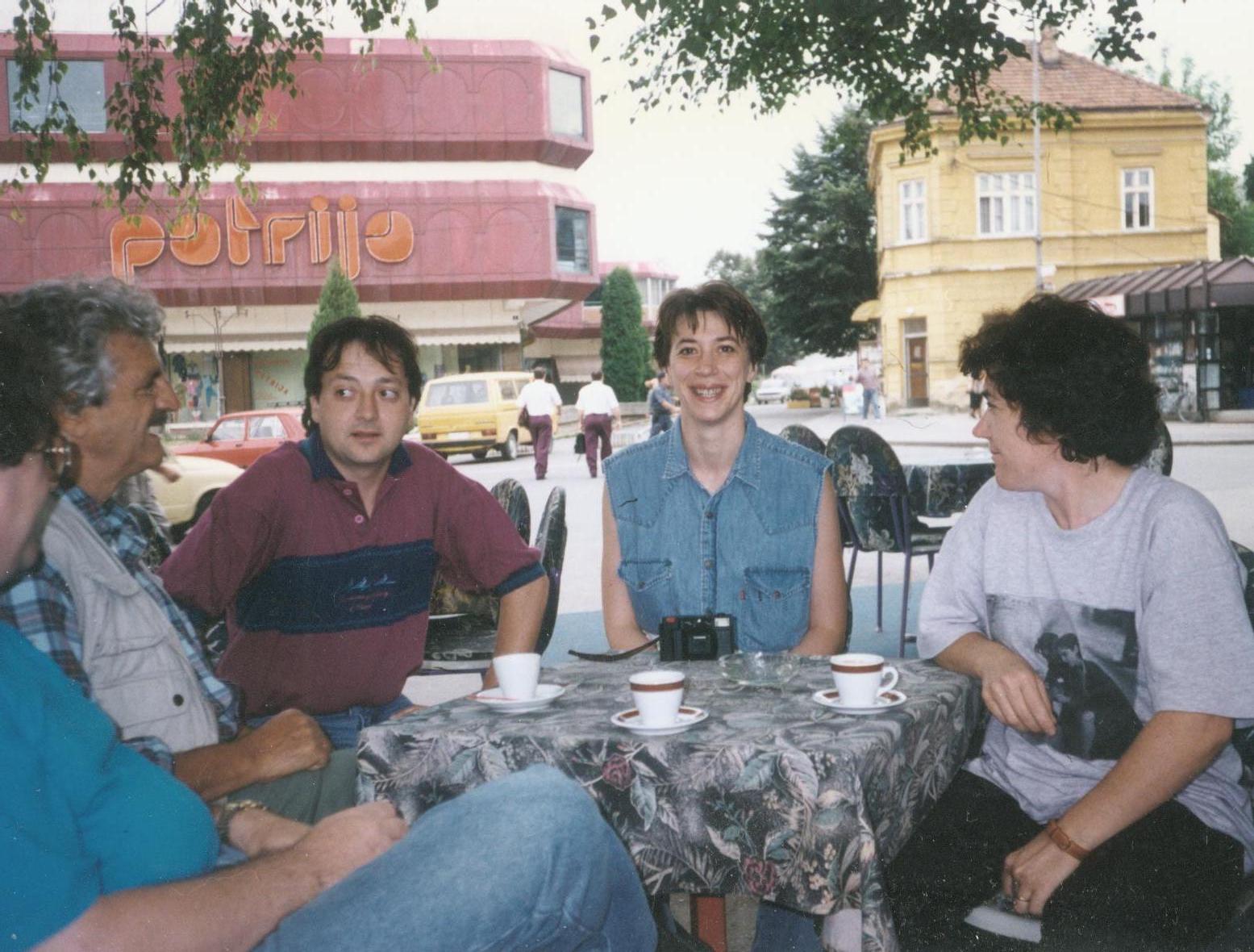 Con Annalisa, Andrea, Emilio e Rino a Prijedor nel 1996